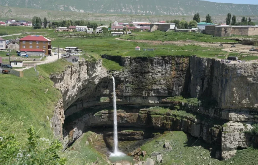 ХУНЗАХ — ВОДОПАДЫ
